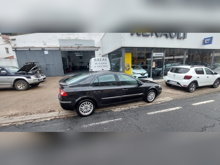 Renault Laguna 1.9 dci 110cv foto 3